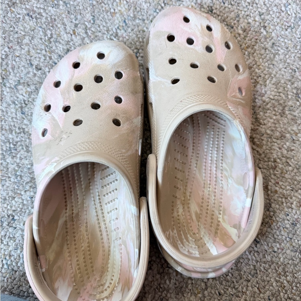 CROCS Beige and Pink Marble Clogs
